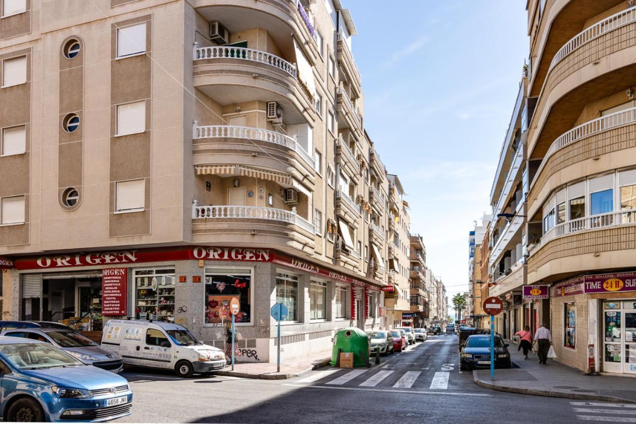 Apartamento Caballero De Rodas Torrevieja Exterior photo